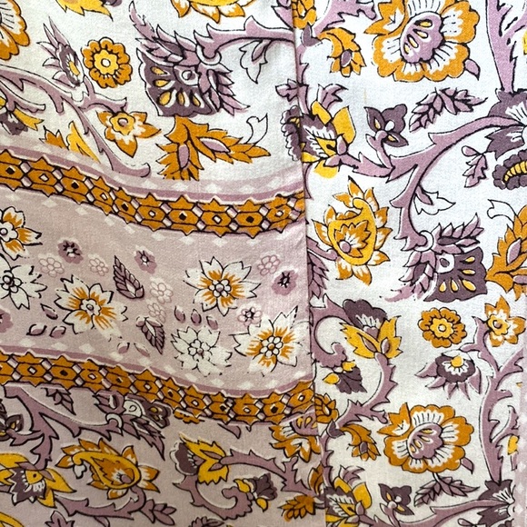 ANTHROPOLOGIE Gray/Purple Mixed Media Floral Top by Tiny, Size M. - Picture 12 of 14